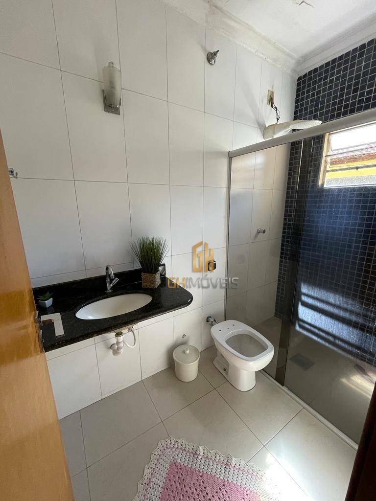 Casa à venda com 3 quartos, 240m² - Foto 10