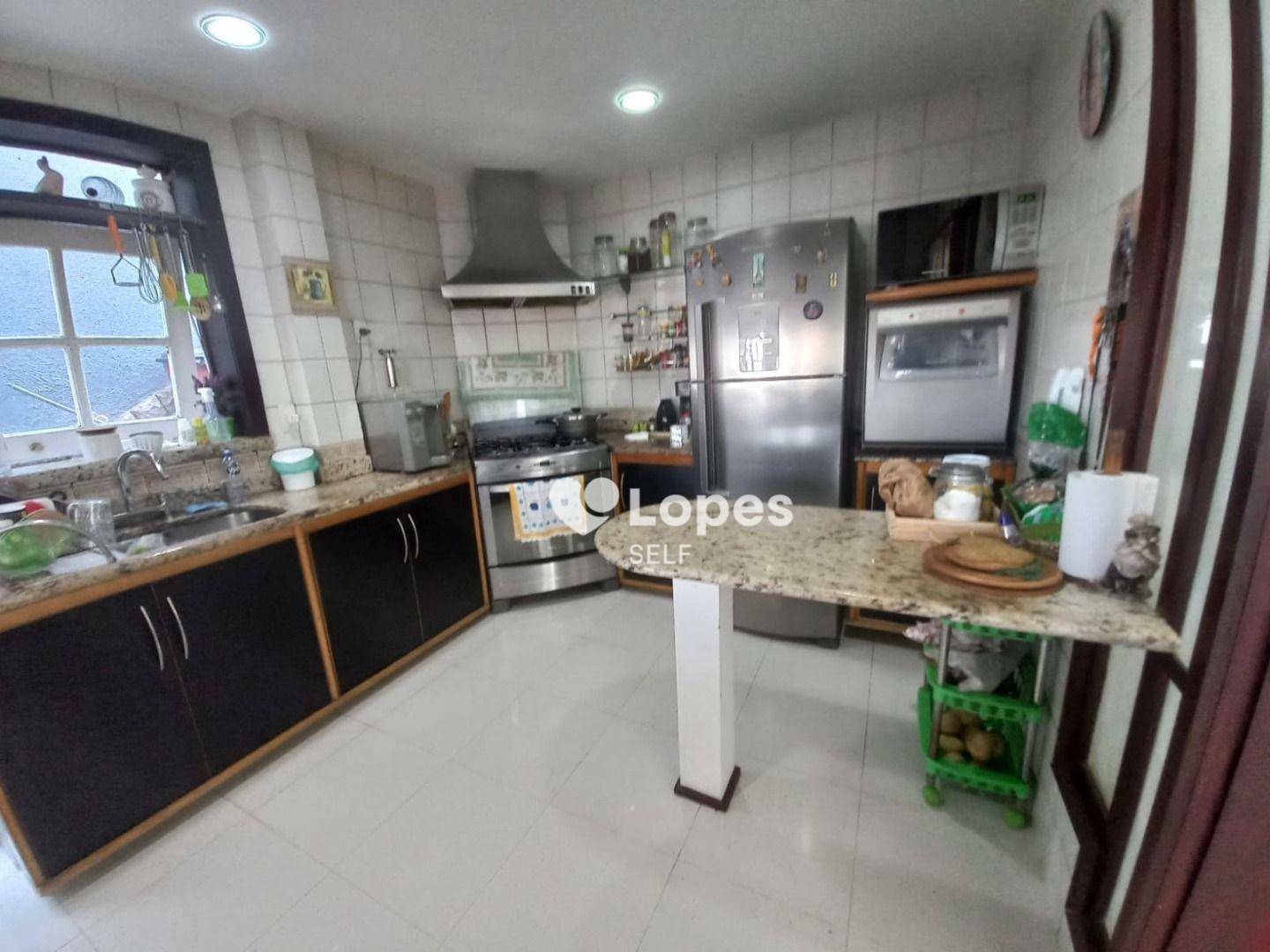 Casa à venda com 5 quartos, 262m² - Foto 10