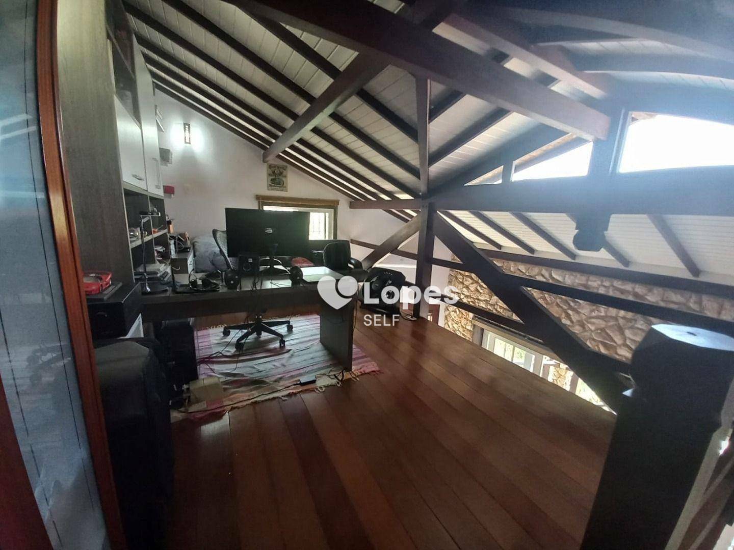 Casa à venda com 5 quartos, 262m² - Foto 17