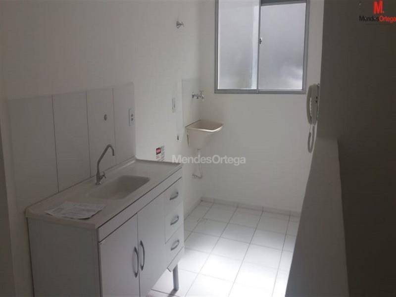 Apartamento para alugar com 2 quartos, 48m² - Foto 4