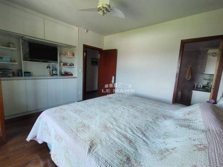 Casa à venda com 6 quartos, 296m² - Foto 9