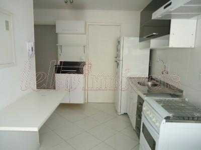 Apartamento para alugar com 2 quartos, 77m² - Foto 10