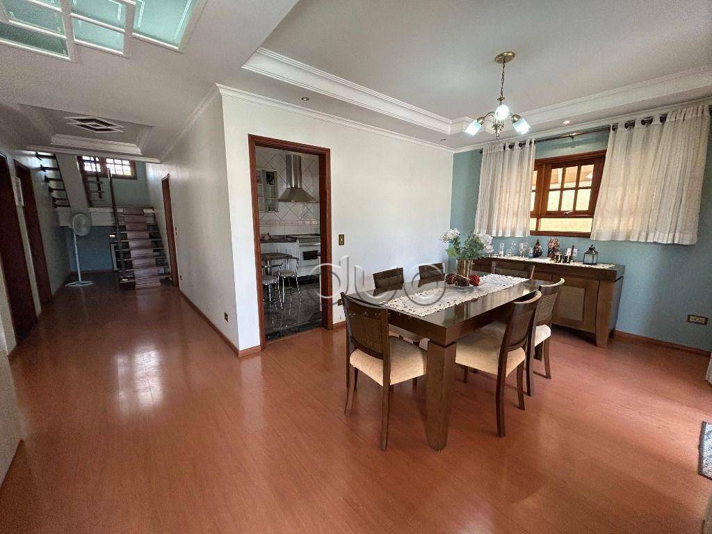 Casa à venda com 3 quartos, 235m² - Foto 5