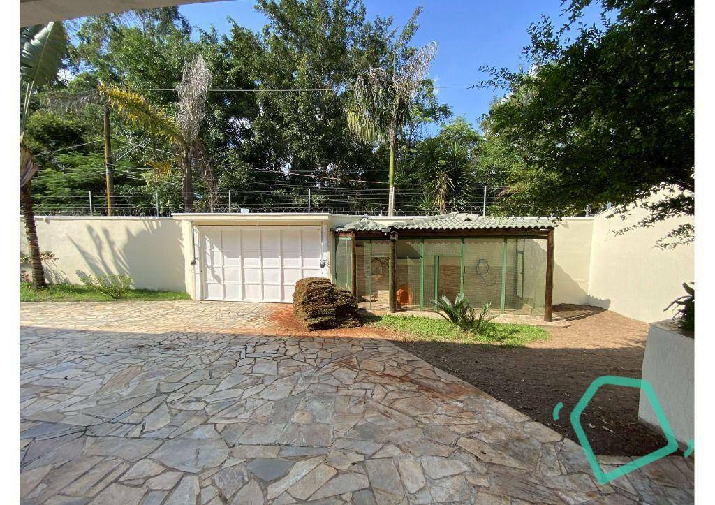 Casa de Condomínio para alugar com 3 quartos, 500m² - Foto 48
