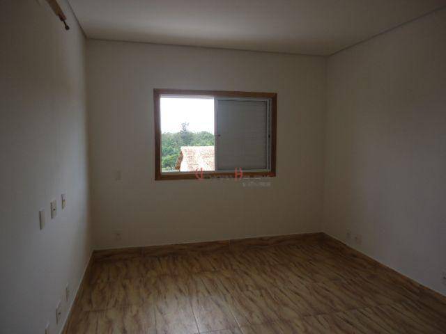 Casa de Condomínio para alugar com 3 quartos, 200m² - Foto 12