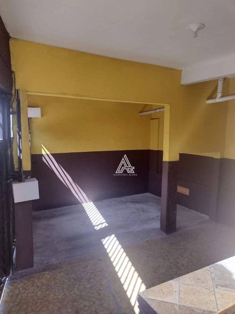 Casa à venda com 6 quartos, 200m² - Foto 19