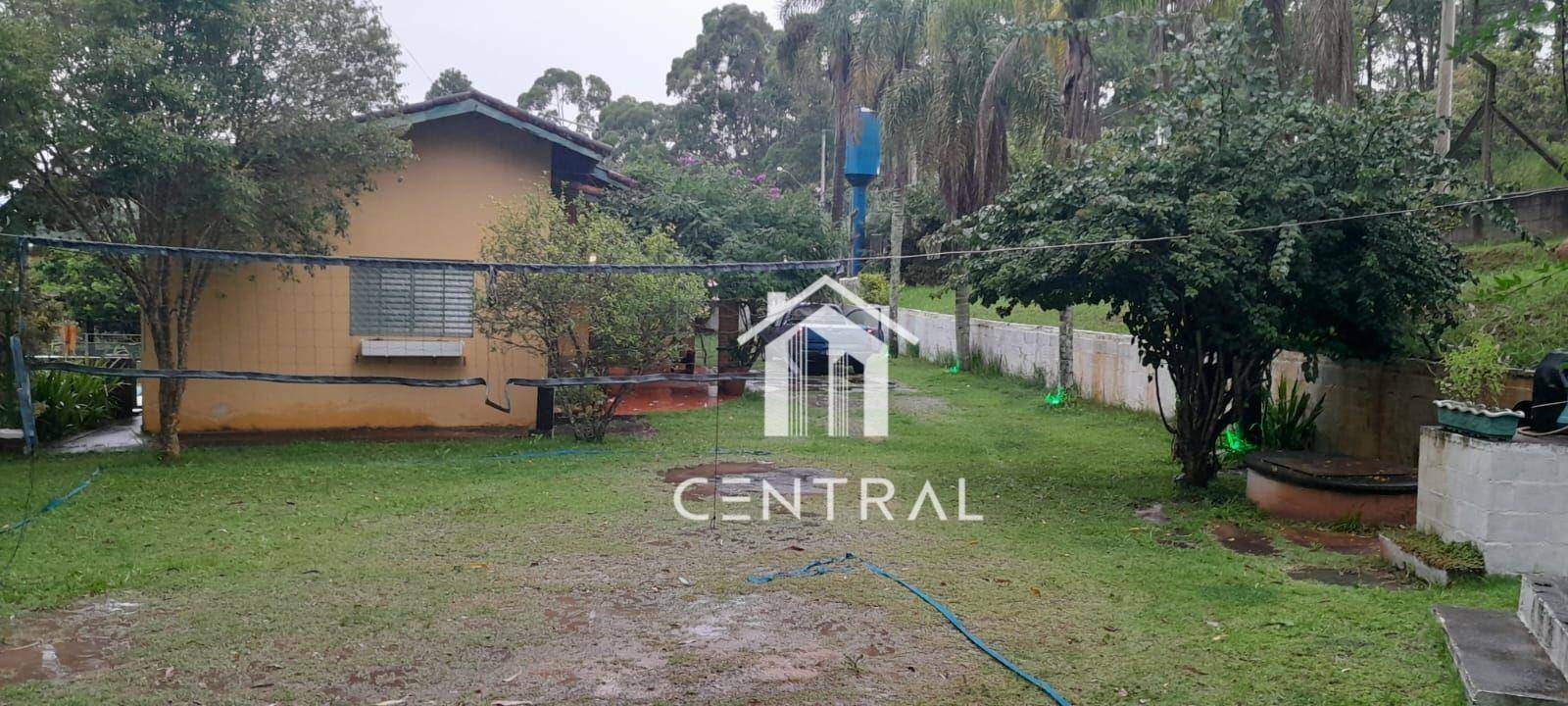 Chácara à venda com 3 quartos, 160m² - Foto 1