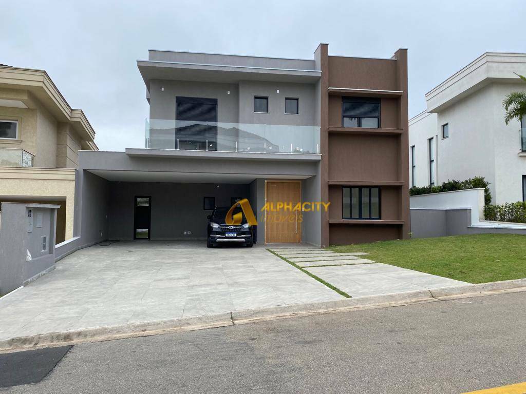 Casa de Condomínio à venda com 4 quartos, 372m² - Foto 1