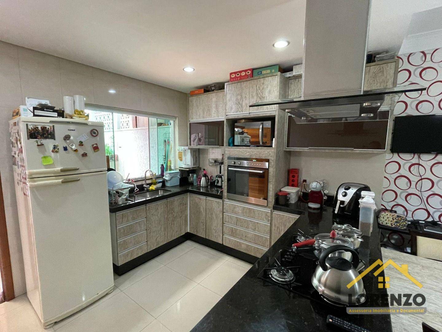 Sobrado à venda com 3 quartos, 250m² - Foto 8