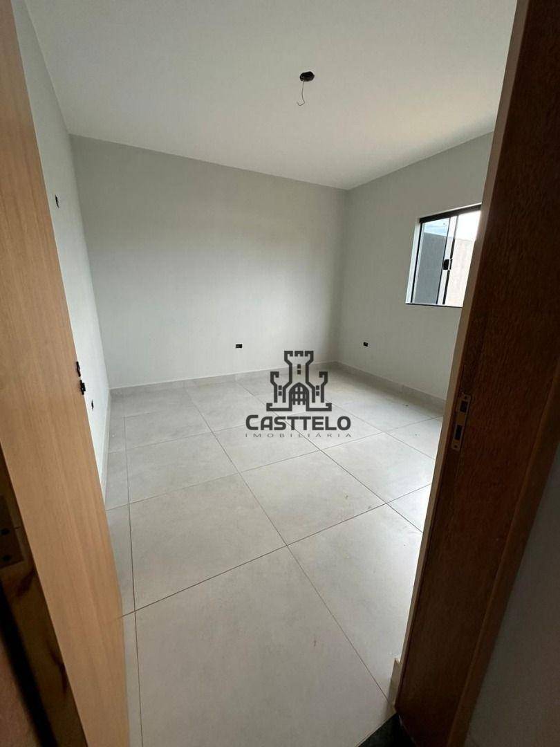 Casa à venda com 2 quartos, 75m² - Foto 14