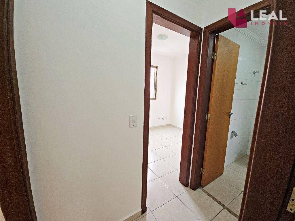Apartamento para alugar com 2 quartos, 60m² - Foto 10