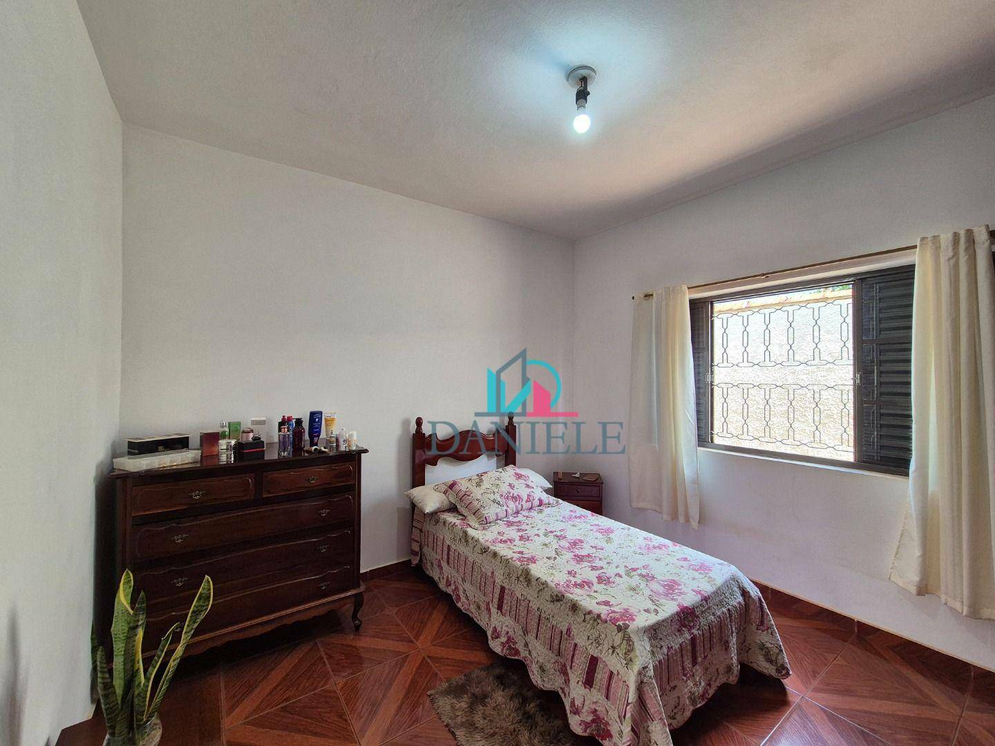 Casa à venda com 3 quartos, 232m² - Foto 12