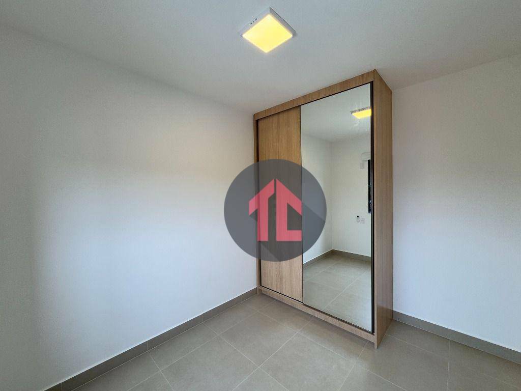 Apartamento para alugar com 2 quartos, 80m² - Foto 17