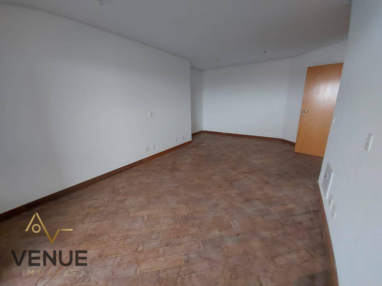 Apartamento à venda com 4 quartos, 333m² - Foto 18