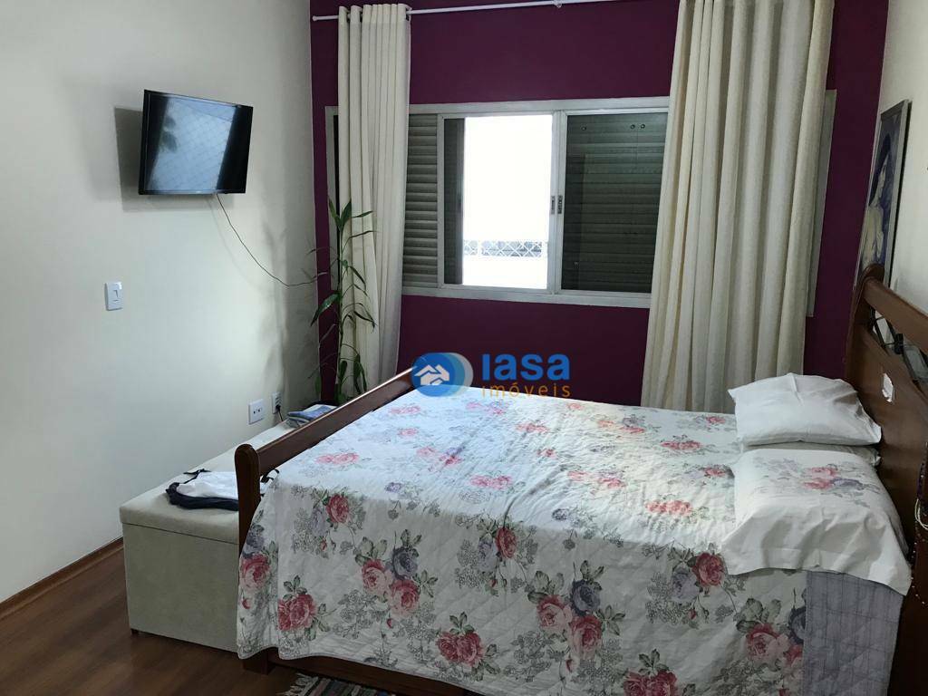 Apartamento à venda com 3 quartos, 192m² - Foto 10