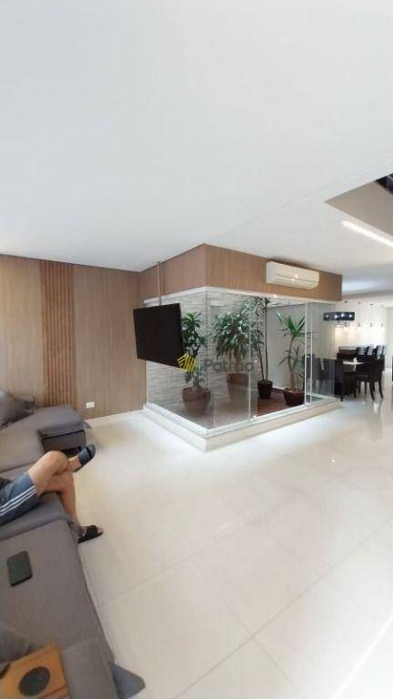 Sobrado para alugar com 3 quartos, 221m² - Foto 4