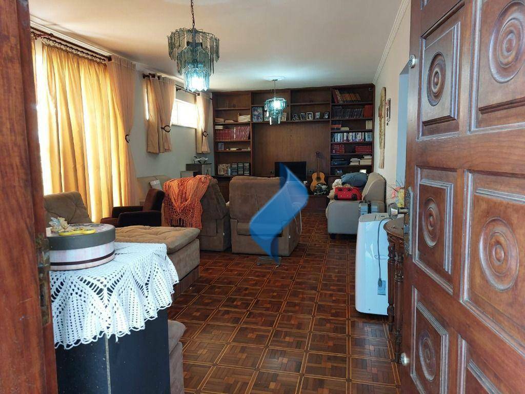 Casa à venda com 3 quartos, 271m² - Foto 3