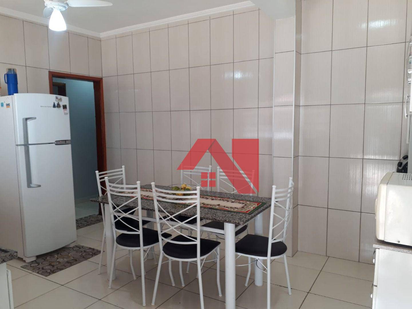 Casa à venda com 3 quartos, 198m² - Foto 13