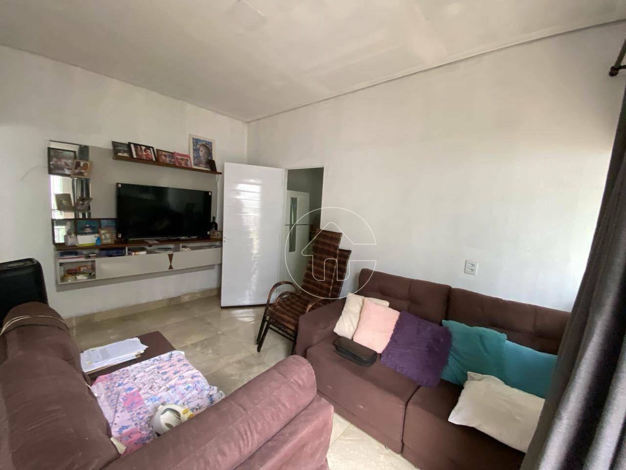 Casa à venda com 2 quartos, 180m² - Foto 6