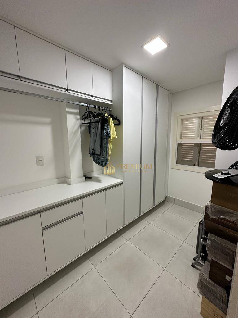 Sobrado à venda com 4 quartos, 365m² - Foto 23