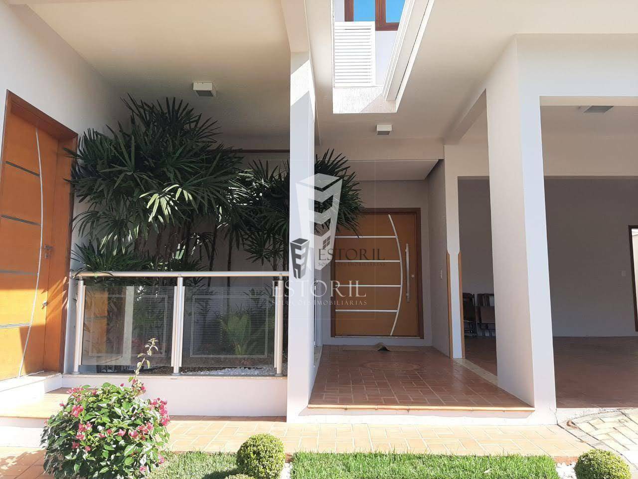 Casa à venda com 3 quartos, 330m² - Foto 9