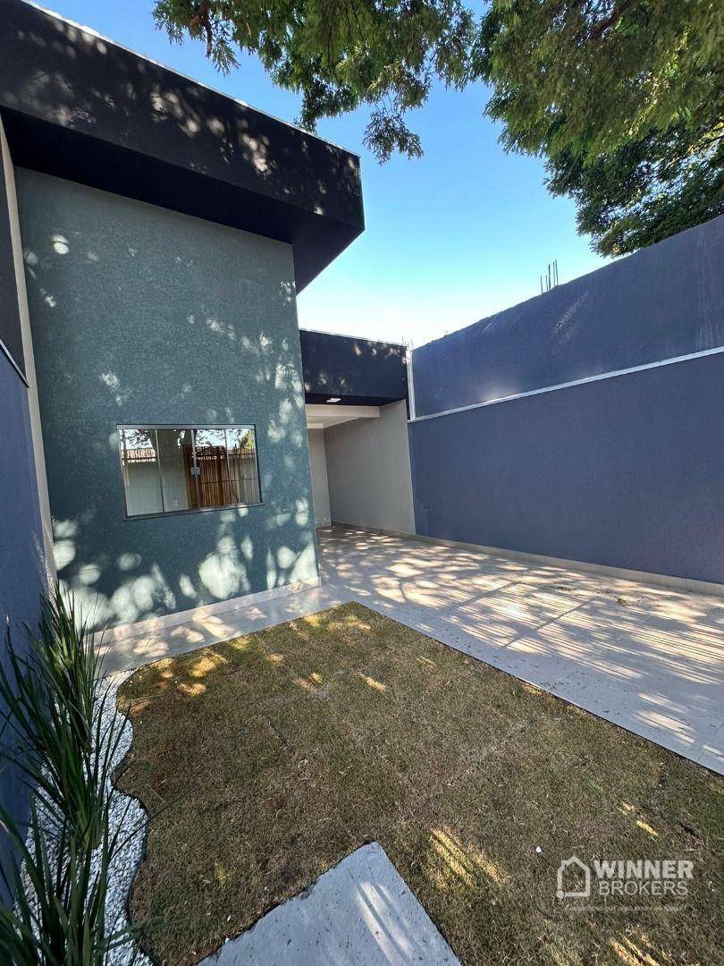 Casa à venda com 3 quartos, 80m² - Foto 2