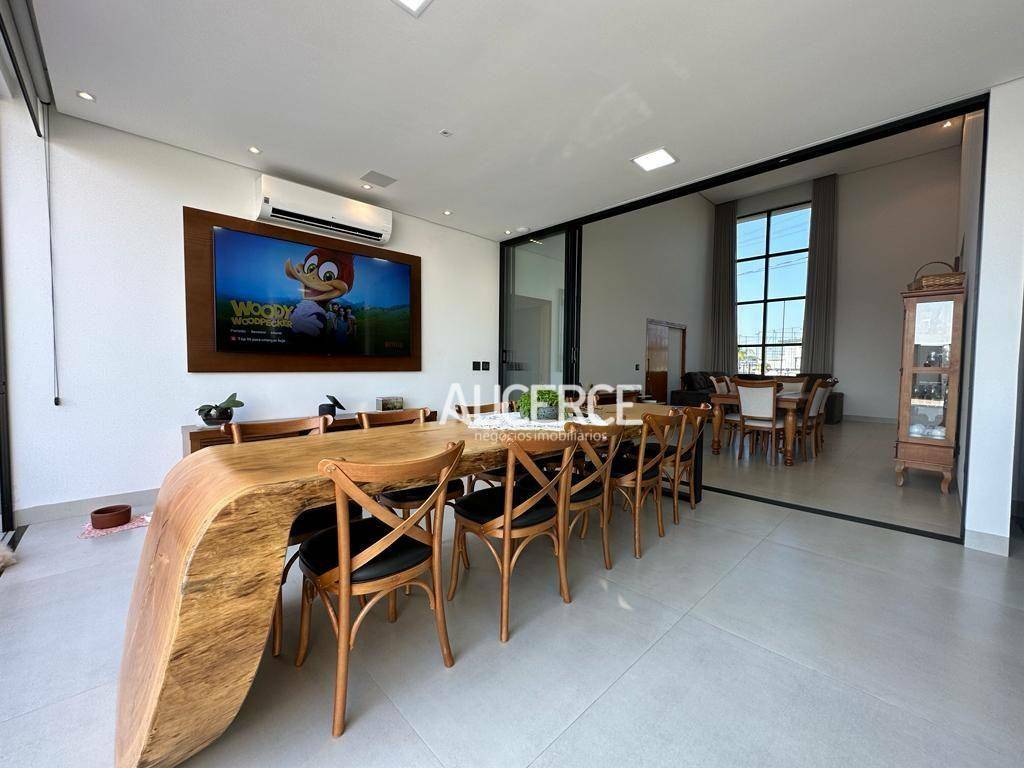 Casa de Condomínio à venda com 4 quartos, 248m² - Foto 17