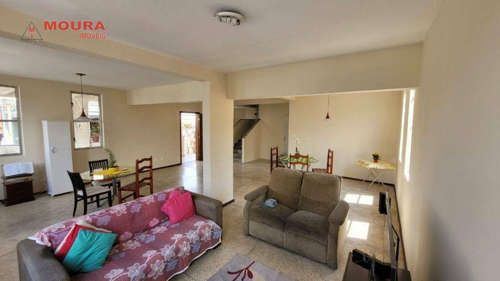 Sobrado à venda com 6 quartos, 360m² - Foto 40