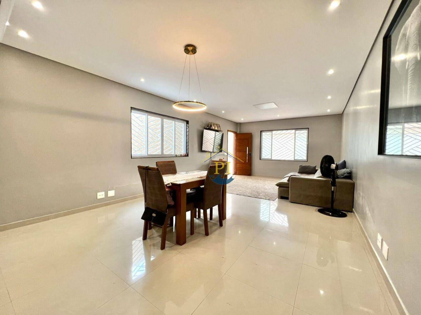 Sobrado à venda com 3 quartos, 219m² - Foto 2