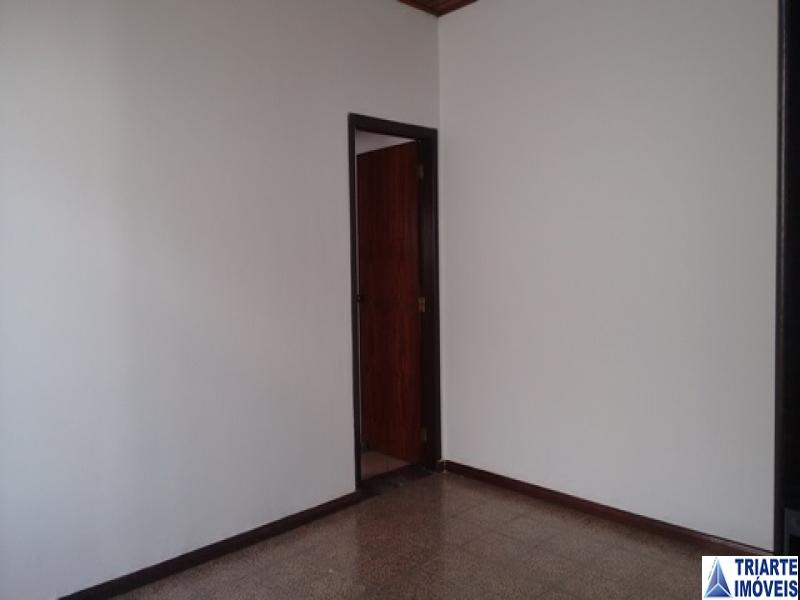 Casa à venda com 3 quartos, 150m² - Foto 2