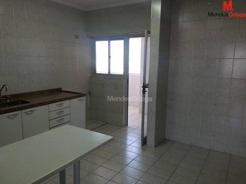 Apartamento à venda com 3 quartos, 206m² - Foto 8