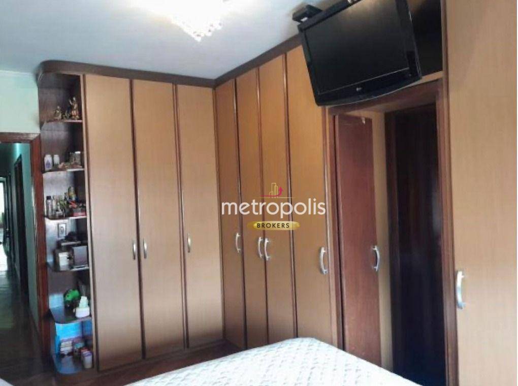 Casa à venda com 3 quartos, 243m² - Foto 11