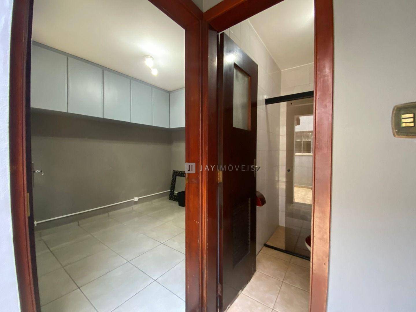 Sobrado à venda com 4 quartos, 340m² - Foto 59