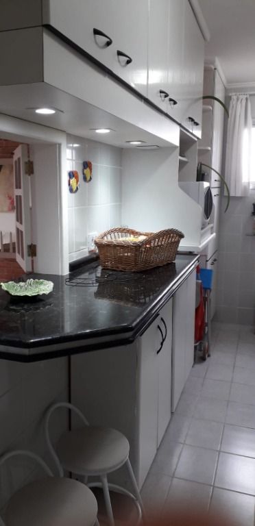 Apartamento à venda com 2 quartos, 60m² - Foto 20