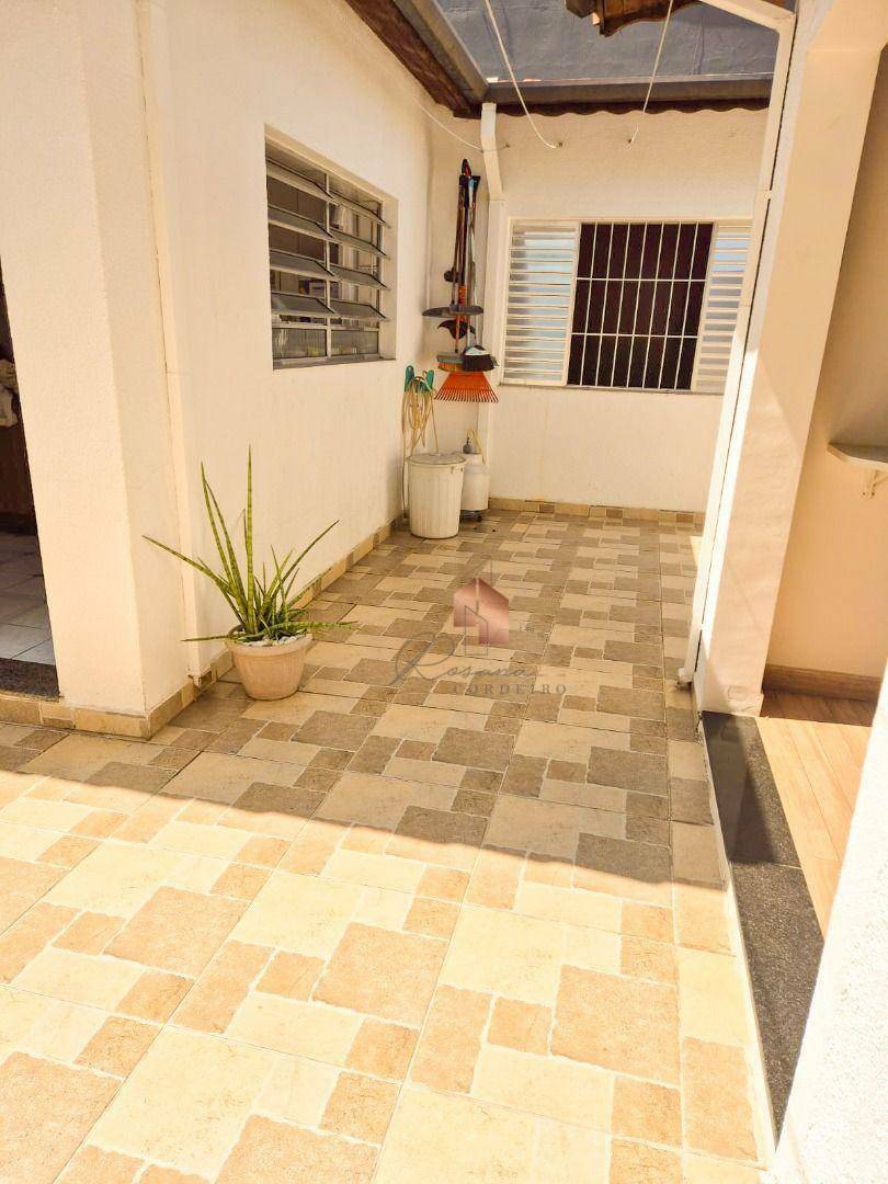 Casa à venda com 3 quartos, 164m² - Foto 9