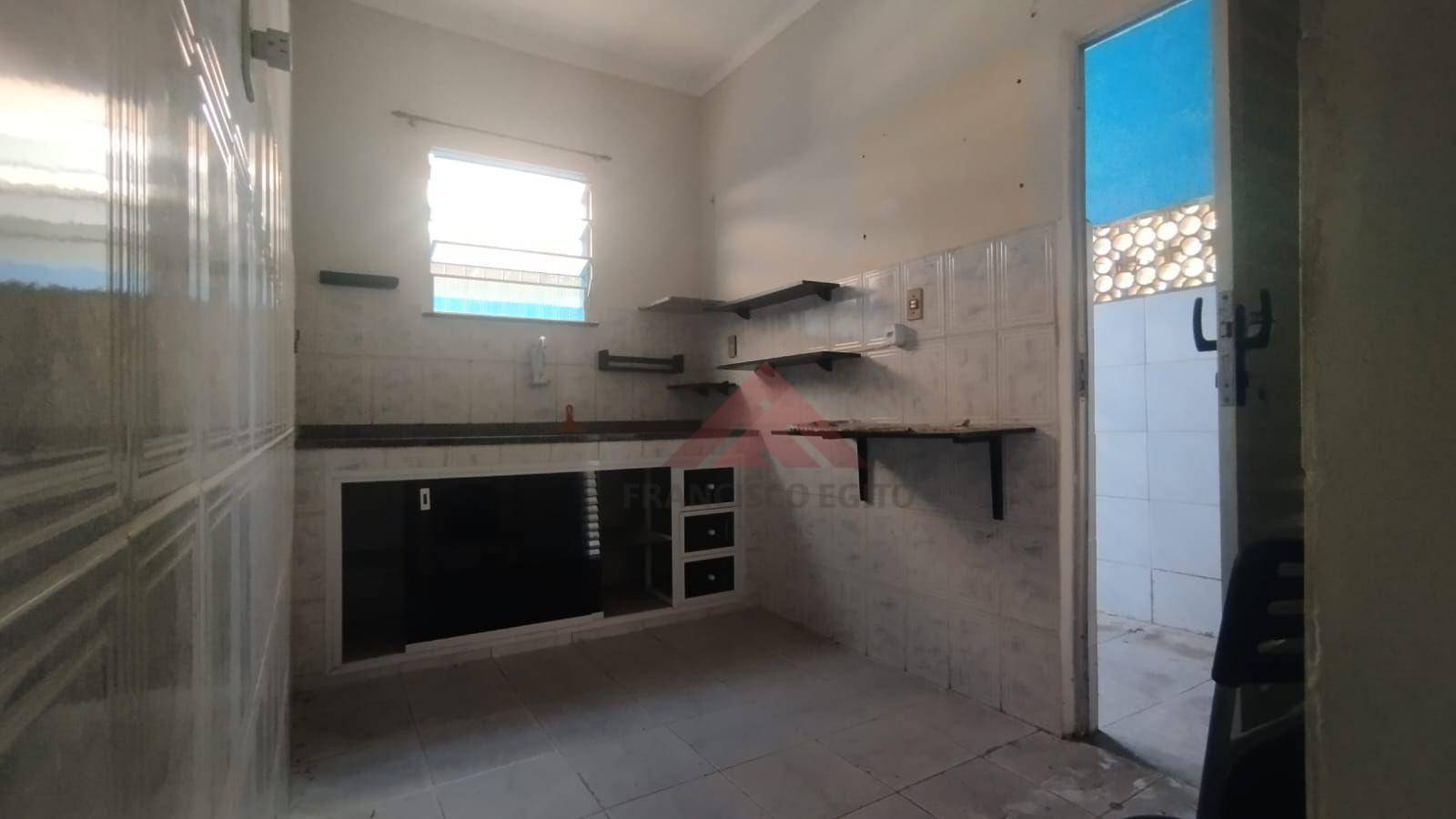 Casa para alugar com 1 quarto, 50m² - Foto 6