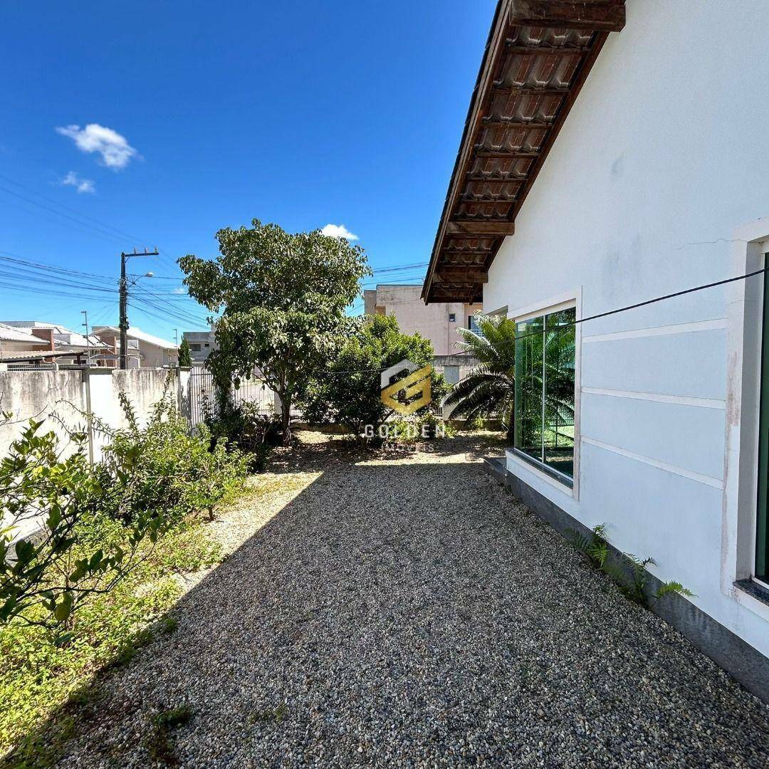 Casa à venda com 4 quartos, 100m² - Foto 13