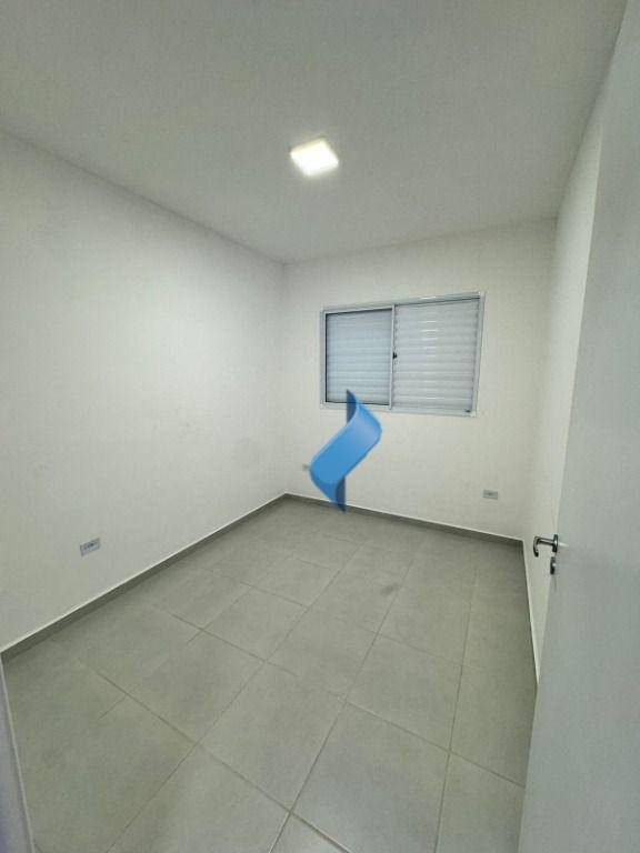 Casa à venda com 2 quartos, 70m² - Foto 5