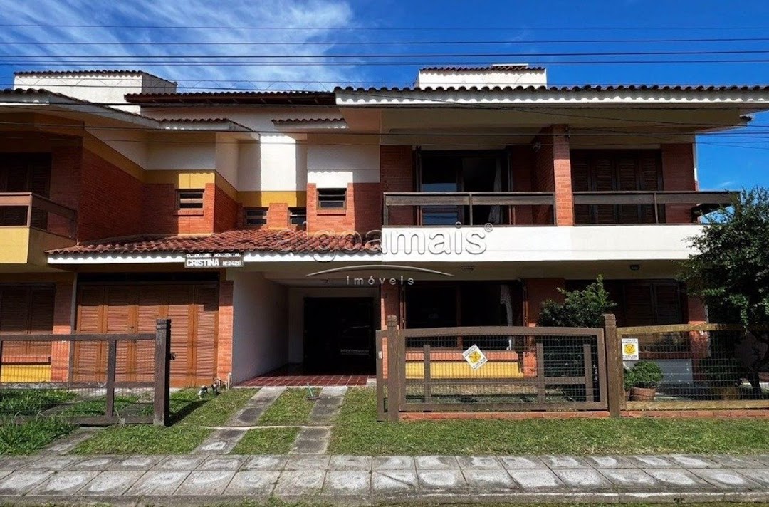 Casa à venda com 4 quartos, 191m² - Foto 1