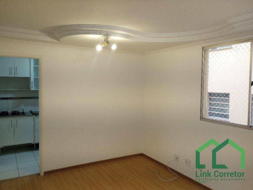 Apartamento para alugar com 2 quartos, 45m² - Foto 7