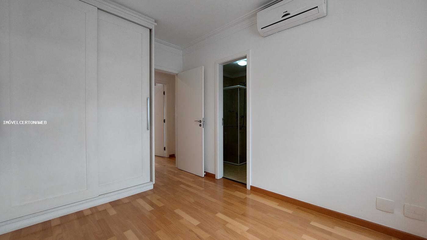 Apartamento à venda com 4 quartos, 238m² - Foto 35