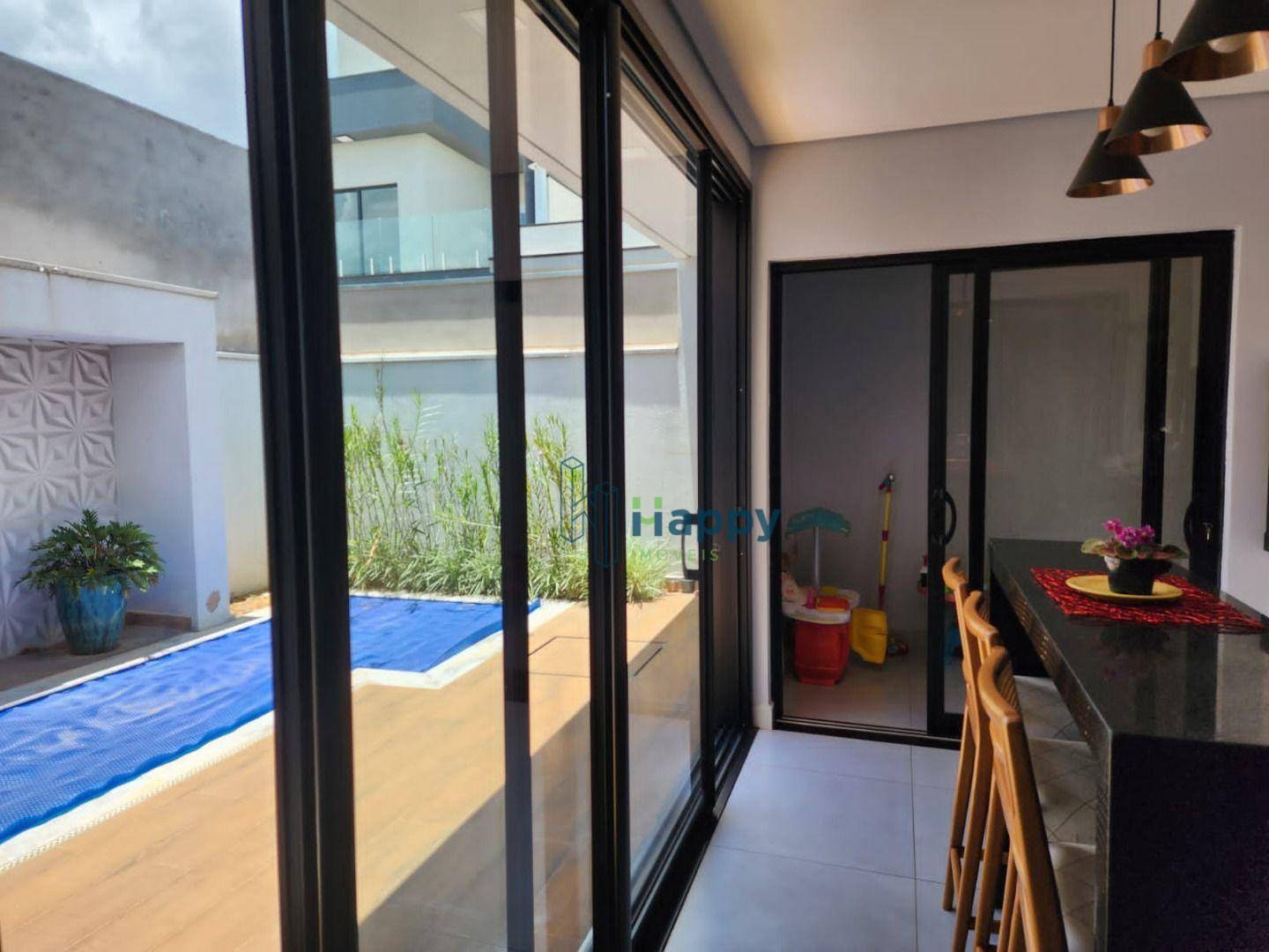 Casa de Condomínio à venda com 3 quartos, 202m² - Foto 4