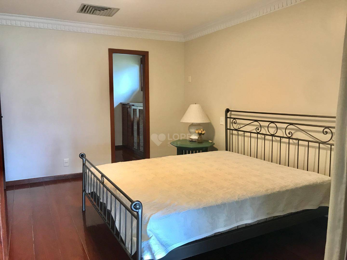 Casa à venda com 4 quartos, 600m² - Foto 14