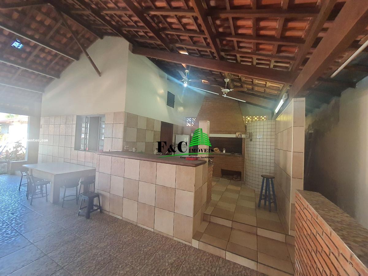 Fazenda à venda com 5 quartos, 1500m² - Foto 2