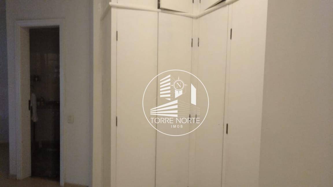 Apartamento à venda com 3 quartos, 188m² - Foto 11