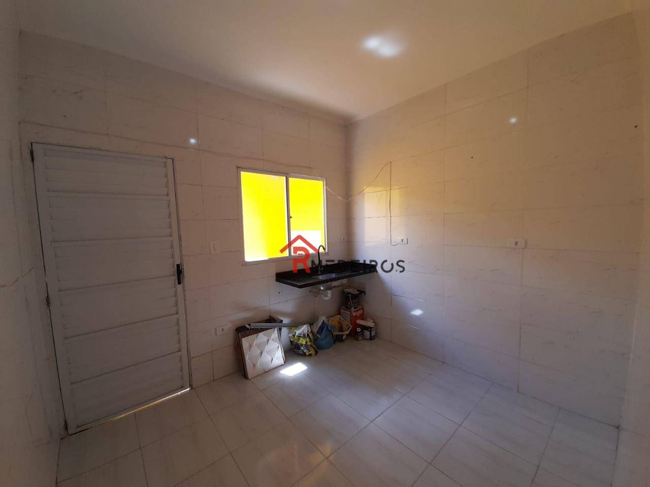 Casa à venda com 2 quartos, 55m² - Foto 6