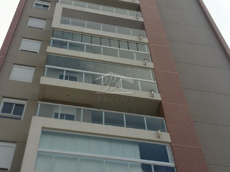 Apartamento à venda com 2 quartos, 70m² - Foto 2