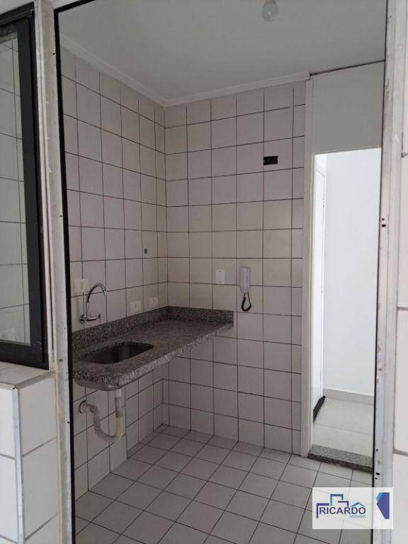 Apartamento à venda com 2 quartos, 60m² - Foto 4