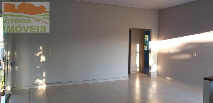 Casa para alugar com 2 quartos, 200m² - Foto 4