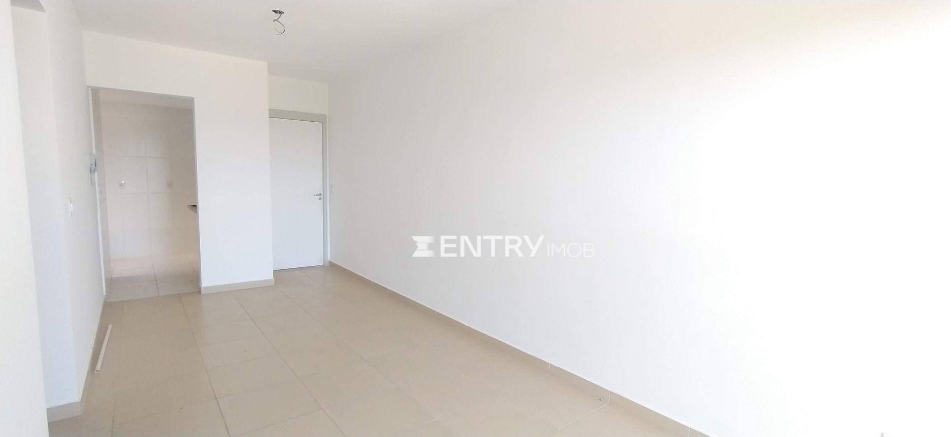 Apartamento à venda com 2 quartos, 61m² - Foto 2